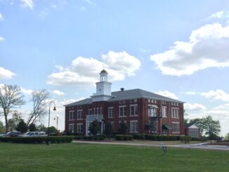 Photo of Locust Grove city hall (Clayton Carte photo)