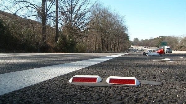Photo of interstate pavement markers (CBS 46 Atlanta photo)